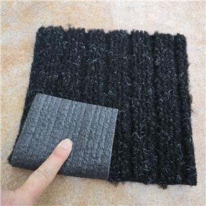 La alfombra minera de plastico negro 4-channel carpets 4 ribbed rugs 4 channel corrugated carpet for mining