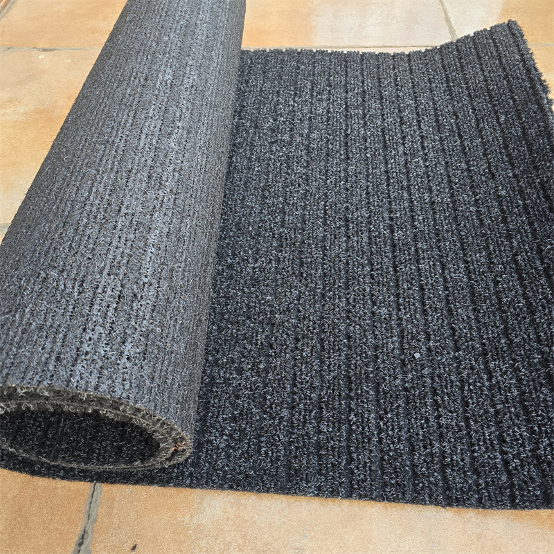 La alfombra minera de plastico negro 4-channel carpets 4 ribbed rugs 4 channel corrugated carpet for mining