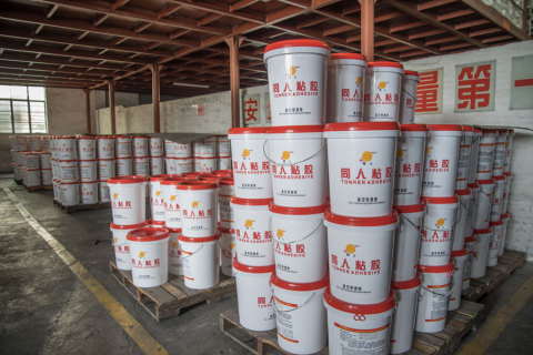 How Can 26-Year Experienced Chinese Adhesive Manufacturers Ensure Stable Supply for Pre-Spring Festival Packaging & Woodworking Production?