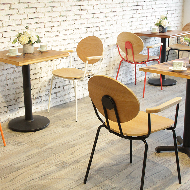 Китай Стул нордического кресла переклейки обеденного зала и бистро кафе Овни спинки, производитель