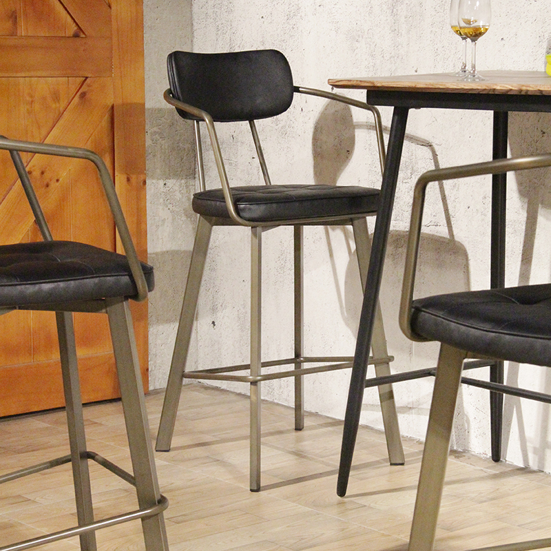 Sedia da pranzo di lusso con sedile in pelle vintage industriale Usa con struttura in acciaio Home Bistro Cafe Bar