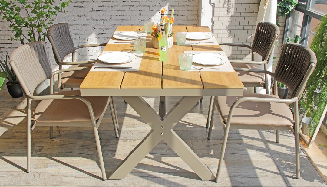 commercial dining table