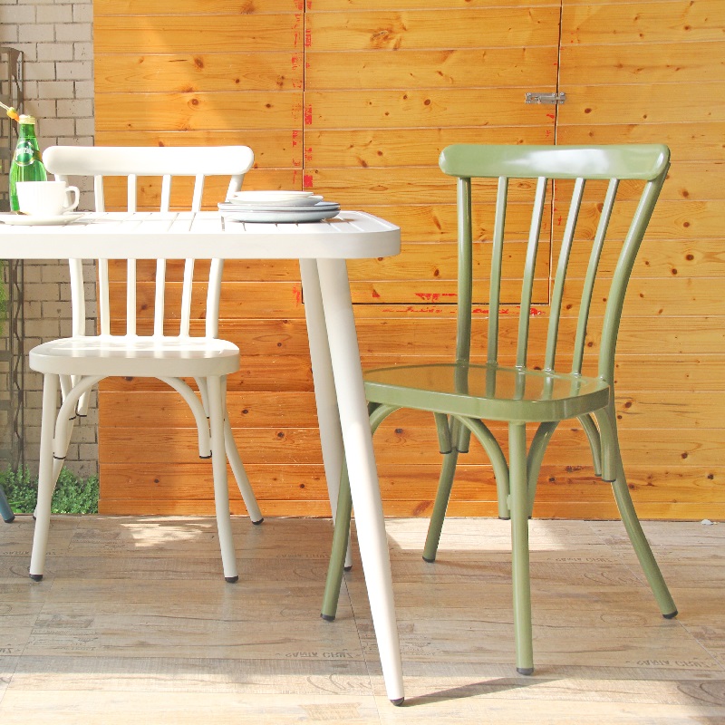 Moderna silla de comedor apilable de aluminio para restaurante y cafetería al aire libre