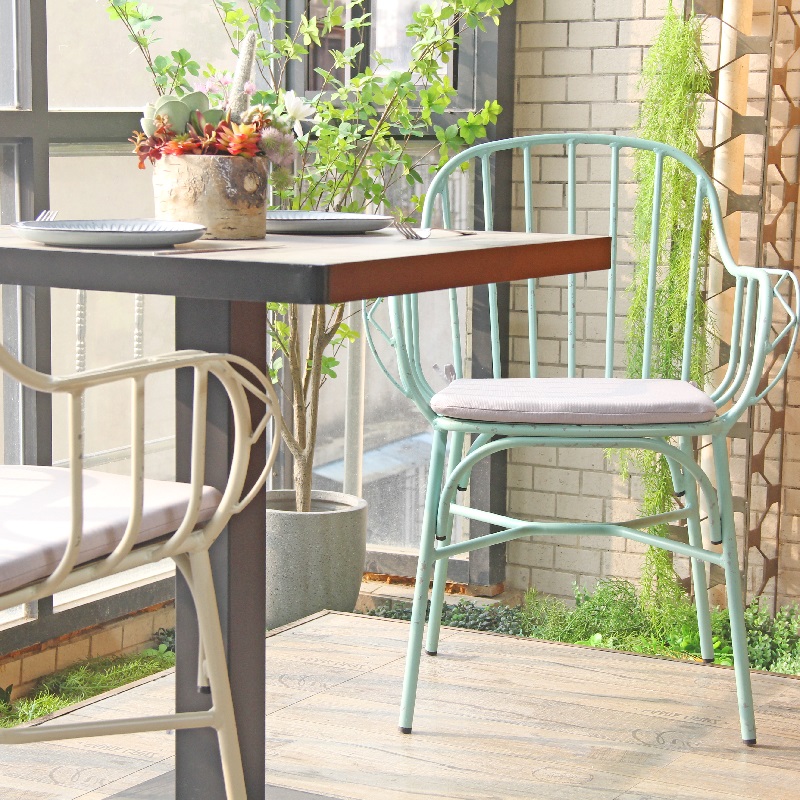 Современный ресторан в саду для отдыха на открытом воздухе в помещении алюминиевый стул