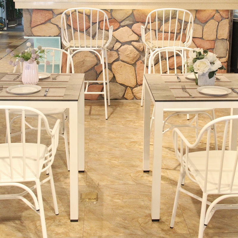 Outdoor and Indoor White Restaurant Bar Café Counter Bar Furniture Chair
