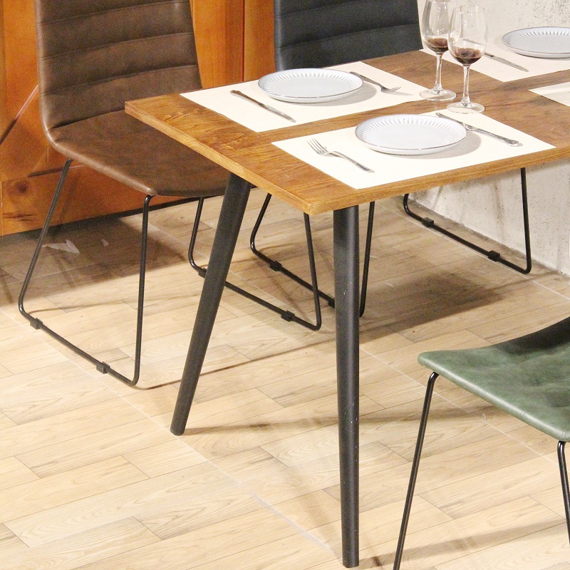 Loft Vintage Wooden Top Metal Base 4-Seat Coffee Restaurant Table Chairs Set