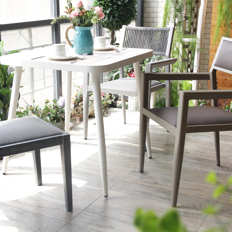 Commerciële tuin vierkante witte indoor outdoor aluminium terrastafel