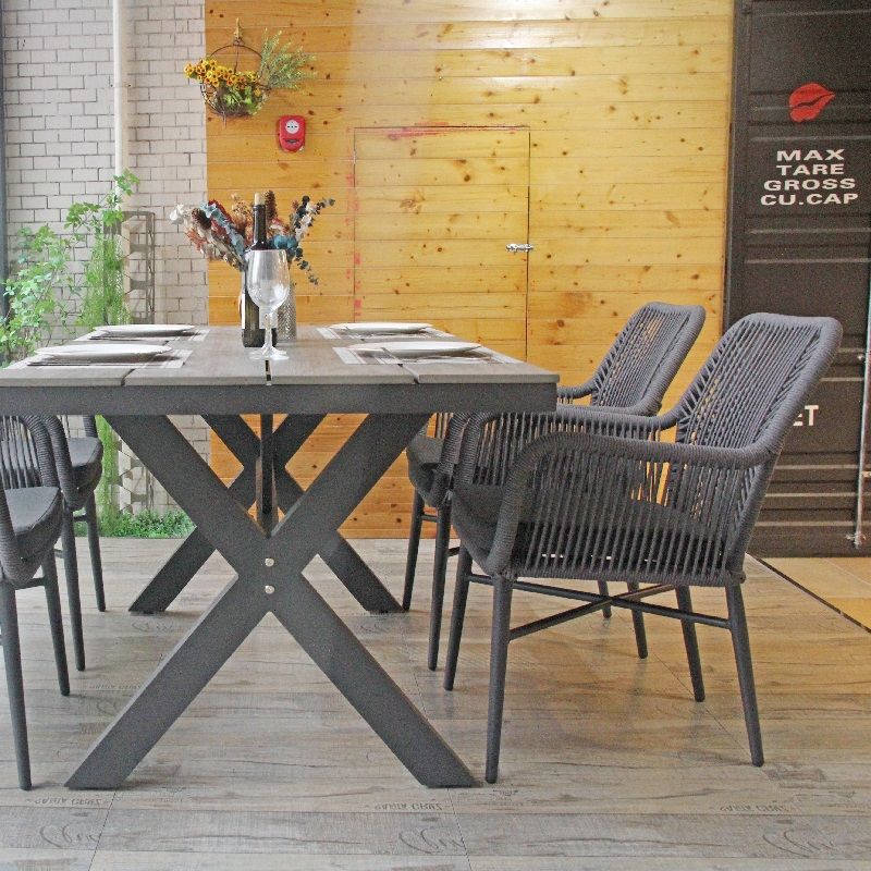 Luxury Patio Outdoor Garden Wicker Table And Chair Stackable Rattan Furniture Set