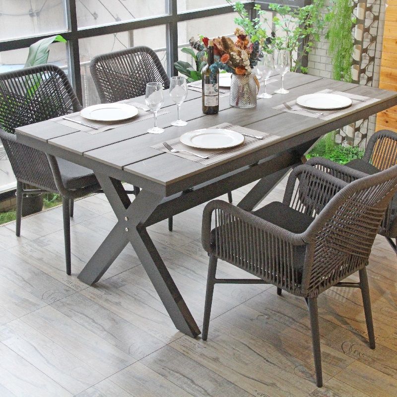Luxury Patio Outdoor Garden Wicker Table And Chair Stackable Rattan Furniture Set
