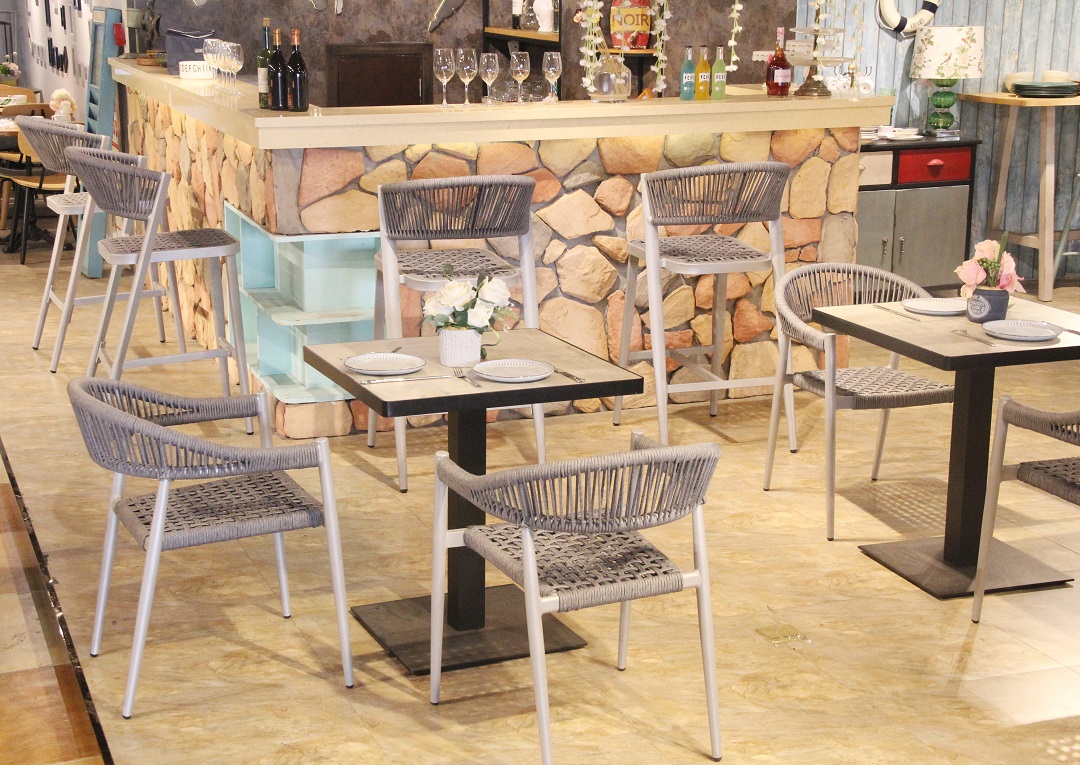 coffee shop tables and chairs