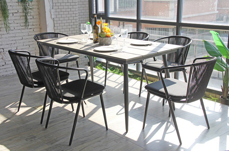 Outdoor Aluminum Table