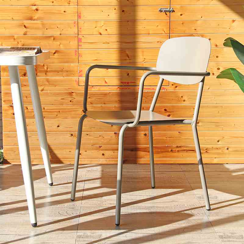Metalen eetfauteuil, stapelbare aluminium industriële armleuningstoel voor buiten