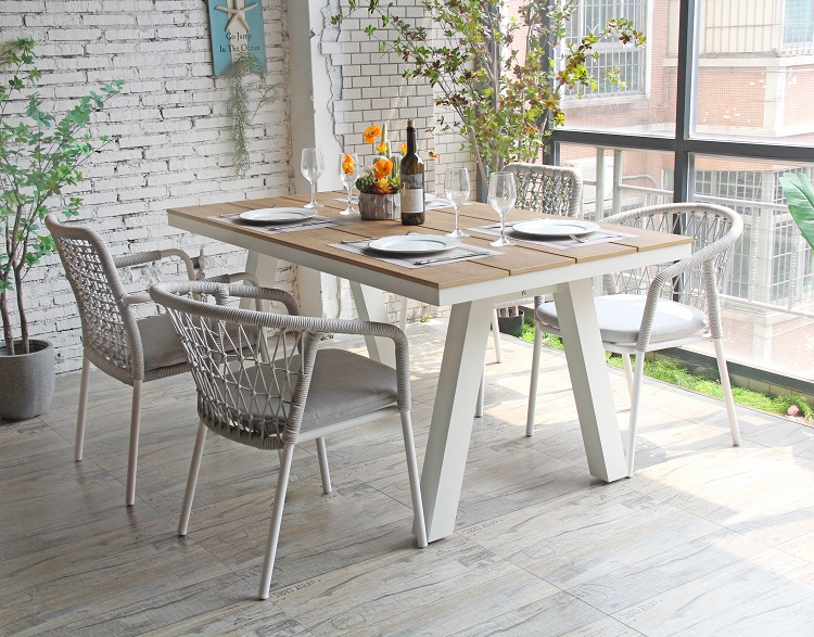 Outdoor Plastic Wood Table