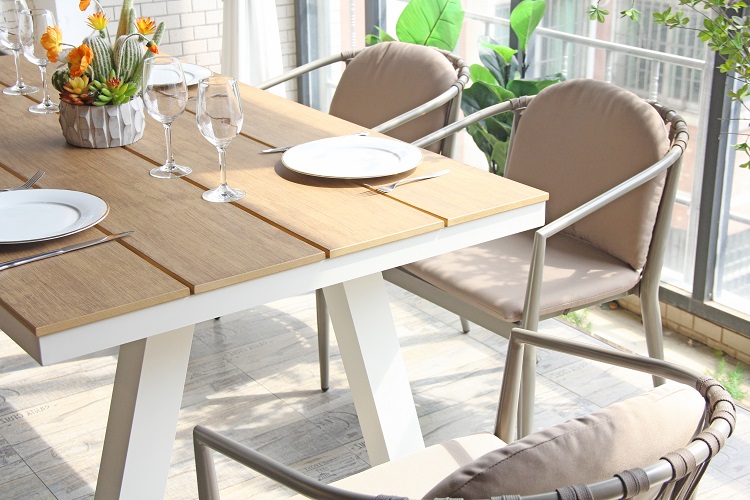 Garden Plastic Wood Table