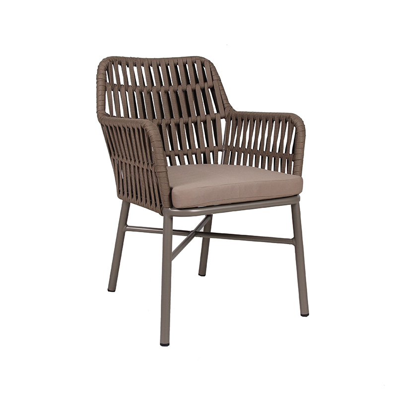 Китай Одм Креативный коричневый просторный стул из полиэстера с плоской веревкой на открытом воздухе, производитель