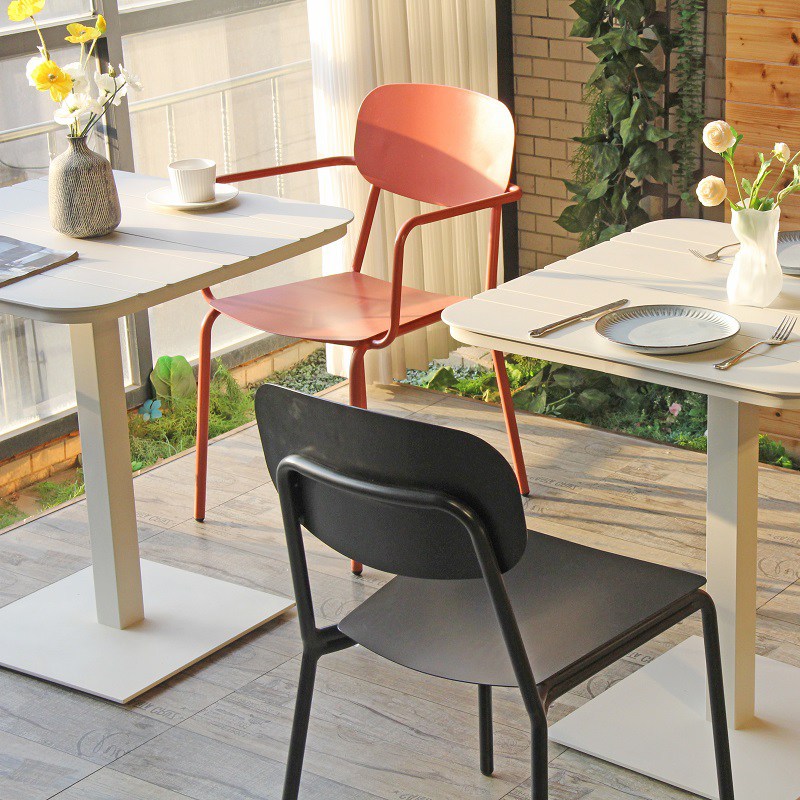 Why Are The Aluminum Outdoor Furniture Of CDG Furniture So Stable And Durable?