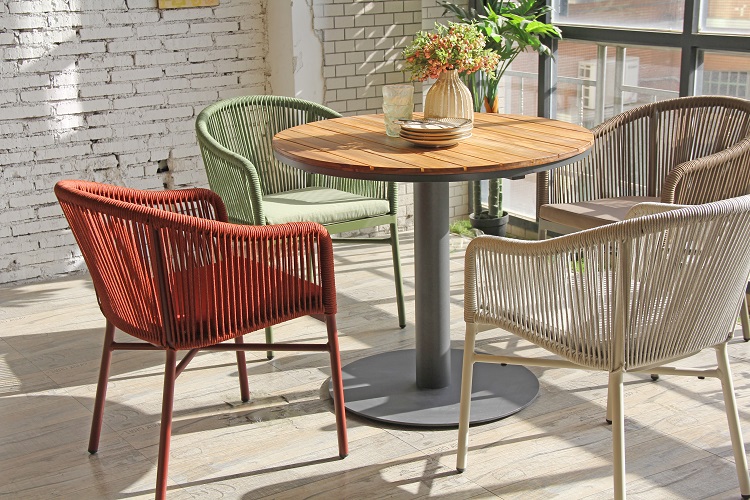 Round OutdoorTable