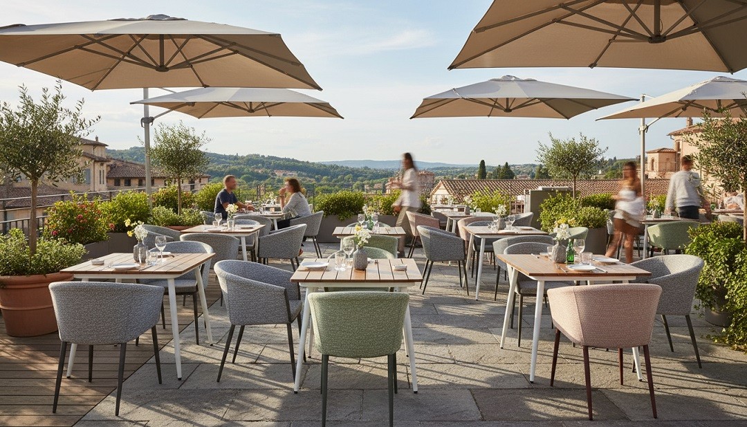 Outdoor Restaurant Tables