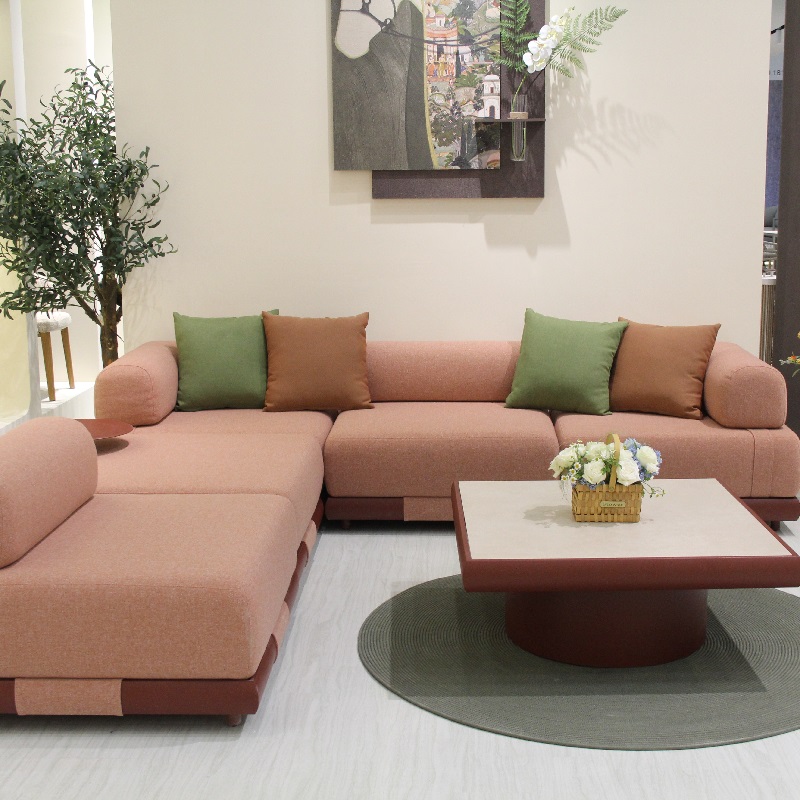 Outdoor Sofa Buying Guide: Deep Seating & Ergonomic Comfort