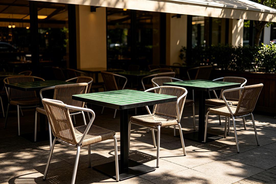 commercial outdoor restaurant chairs