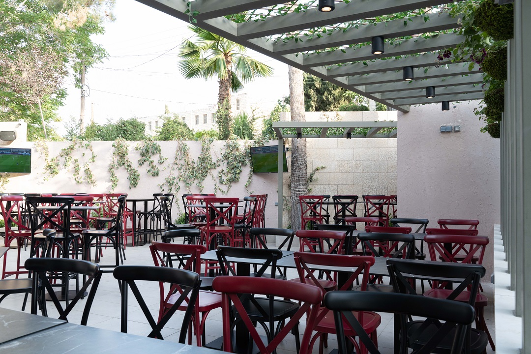 commercial outdoor furniture