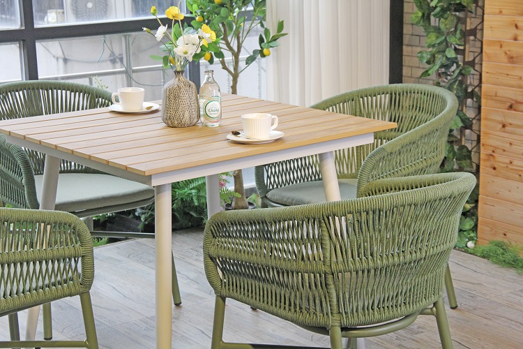 Waterproof Plywood Outdoor Table