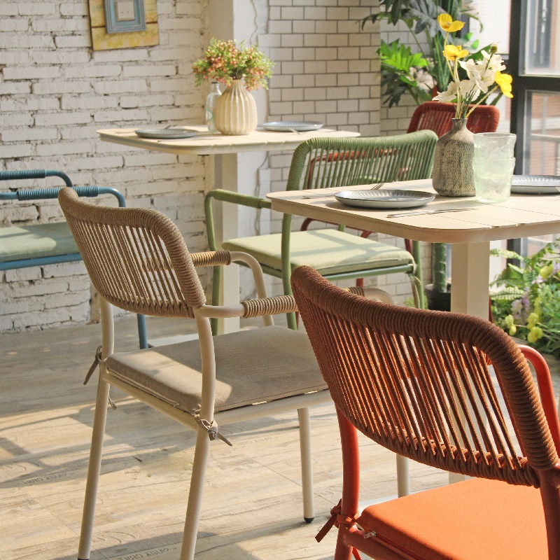 Outside Rope Weave Chair Aluminum Dining Table Set For Hotel Restaurant