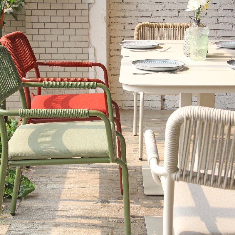 Outside Rope Weave Chair Aluminum Dining Table Set For Hotel Restaurant