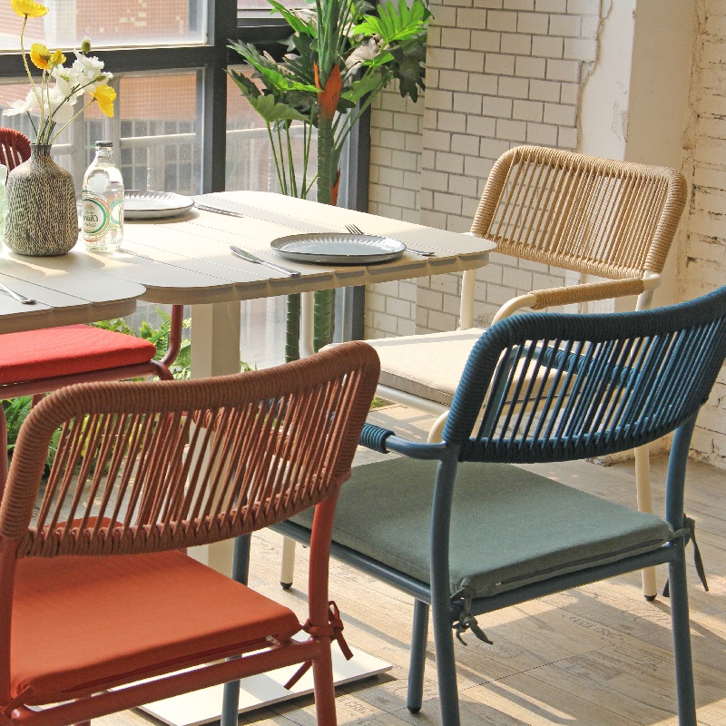 Outside Rope Weave Chair Aluminum Dining Table Set For Hotel Restaurant