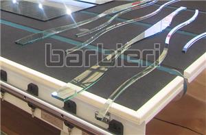 PVC koyu yeşil supergrip triger kayışı: cam kesme makinesi, cam taşıma hattı ve cam depolama masası uygulama durumları.