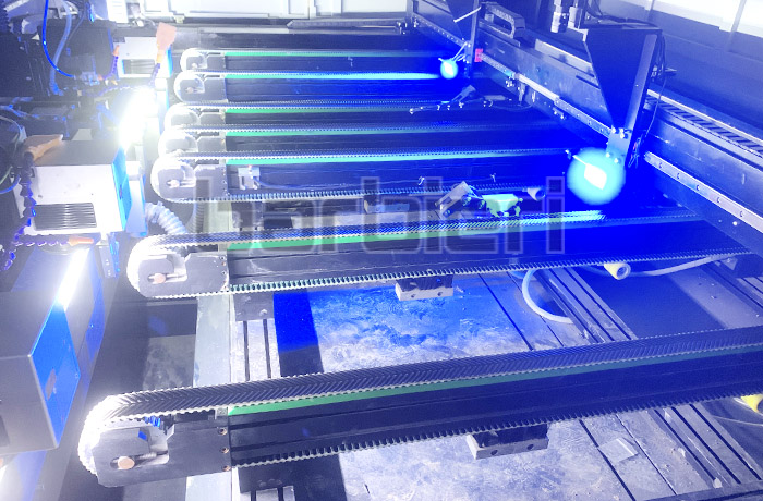 Carcasă de aplicare a curelei de distribuție a mașinii de găurit cu laser pentru sticlă