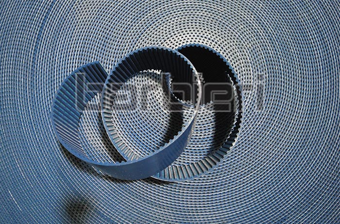 Circular knitting machine belt