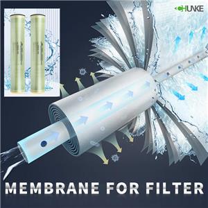 ¿Cuál es el papel de la membrana de filtración en los sistemas de tratamiento de agua por ósmosis inversa?