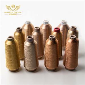Düşük Fiyat Dongyang ST Tipi Nakış Metalik İplik Bakır Işıltı Ortak Altın 150 D Polyester Simli Metalik İplik