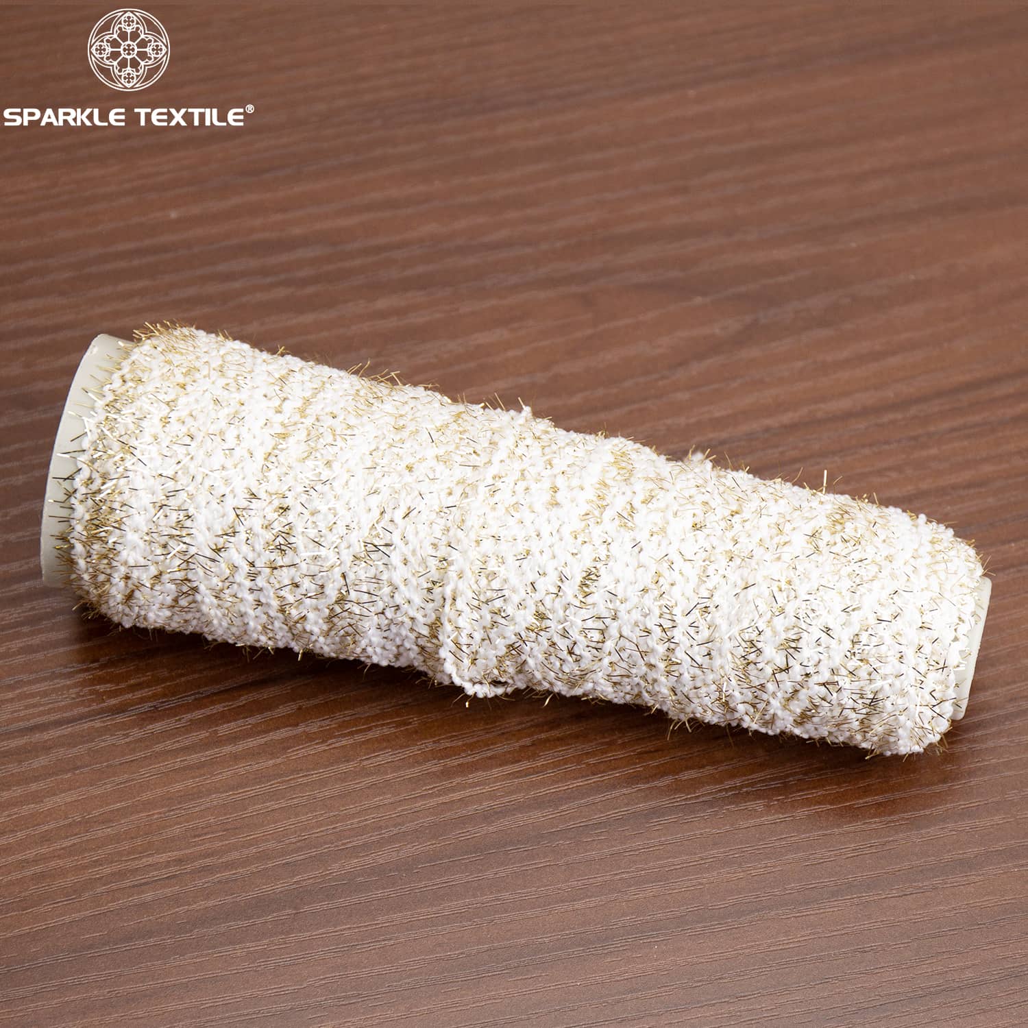 White Gold Spike Toothbrush Yarn Polyester Metallic Chenille Fancy Yarn Shiny Brushed Yarn for Fabric Knitting Weaving