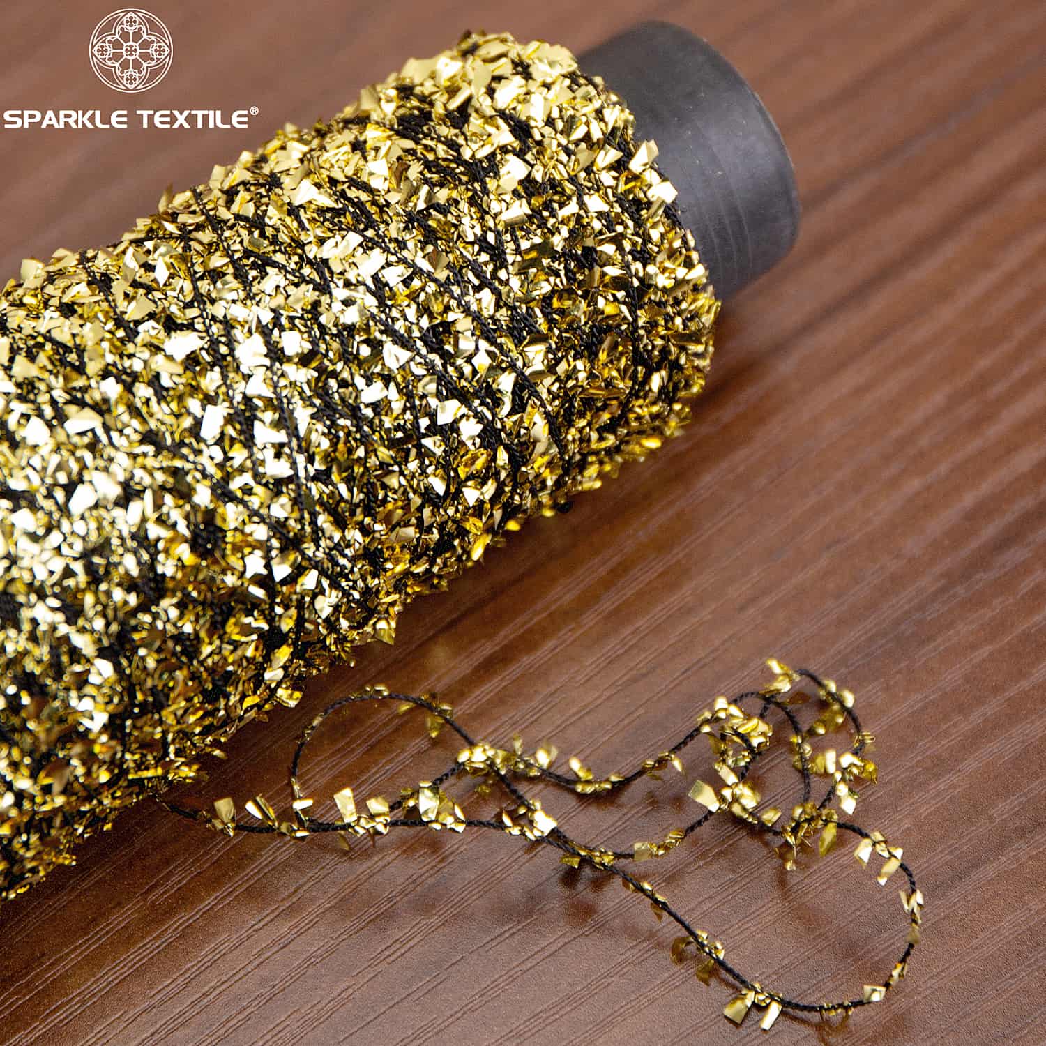 Wholesale PET Metallic Fancy Yarn Black Core Gold Chip Confetti Yarn Gold Butterfly Yarn for Knitted Weaving Sweater Jacket