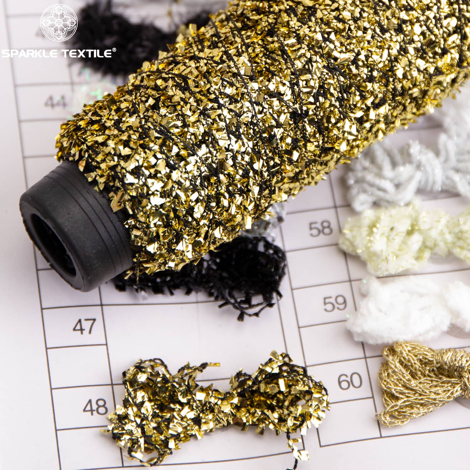 Wholesale PET Metallic Fancy Yarn Black Core Gold Chip Confetti Yarn Gold Butterfly Yarn for Knitted Weaving Sweater Jacket