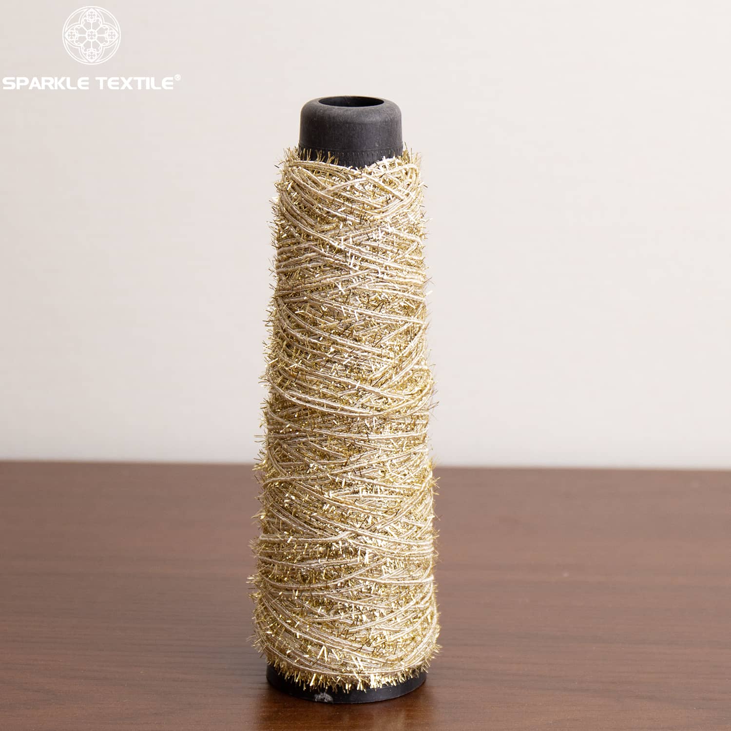 Polyester Beige Base Flat Tape Toothbrush Yarn Metallic Fancy Yarn Gold Spike Tape Yarn for Knitting Weaving Fabric