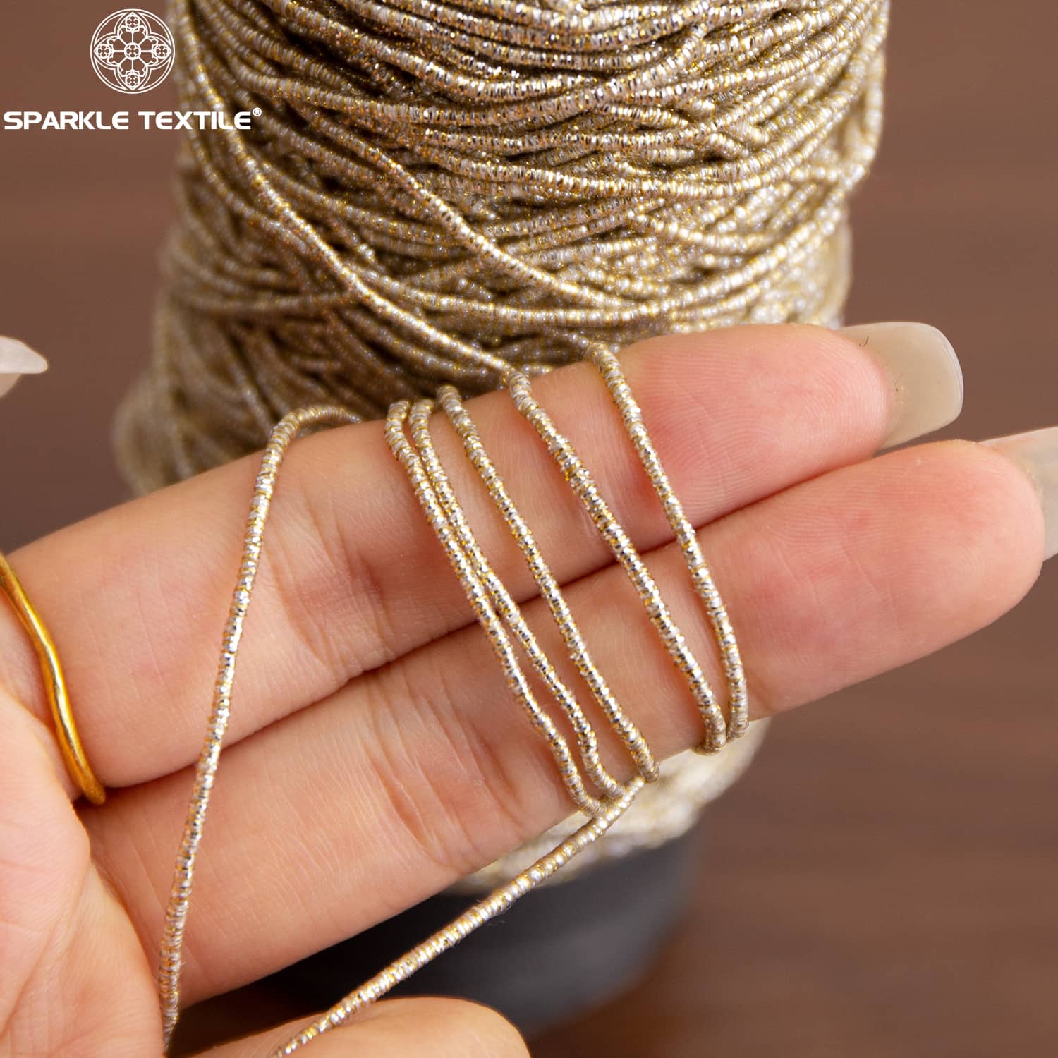 Gold Metallic Rope Yarn Polyester Spiral Wrapped Fancy Yarn Continuous Lurex Cord Yarn for Weaving Webbing Gift Packing
