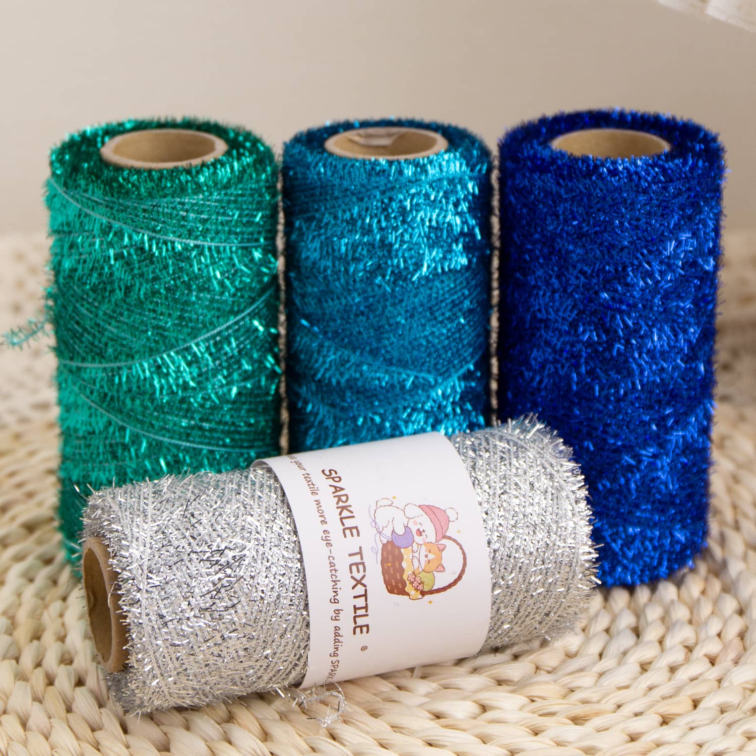 200m Packing Glitter Metallic Feather Fancy Yarn Metallic Tinsel Eyelash Yarn Feather Yarn for Festival Garment Knitting Weaving
