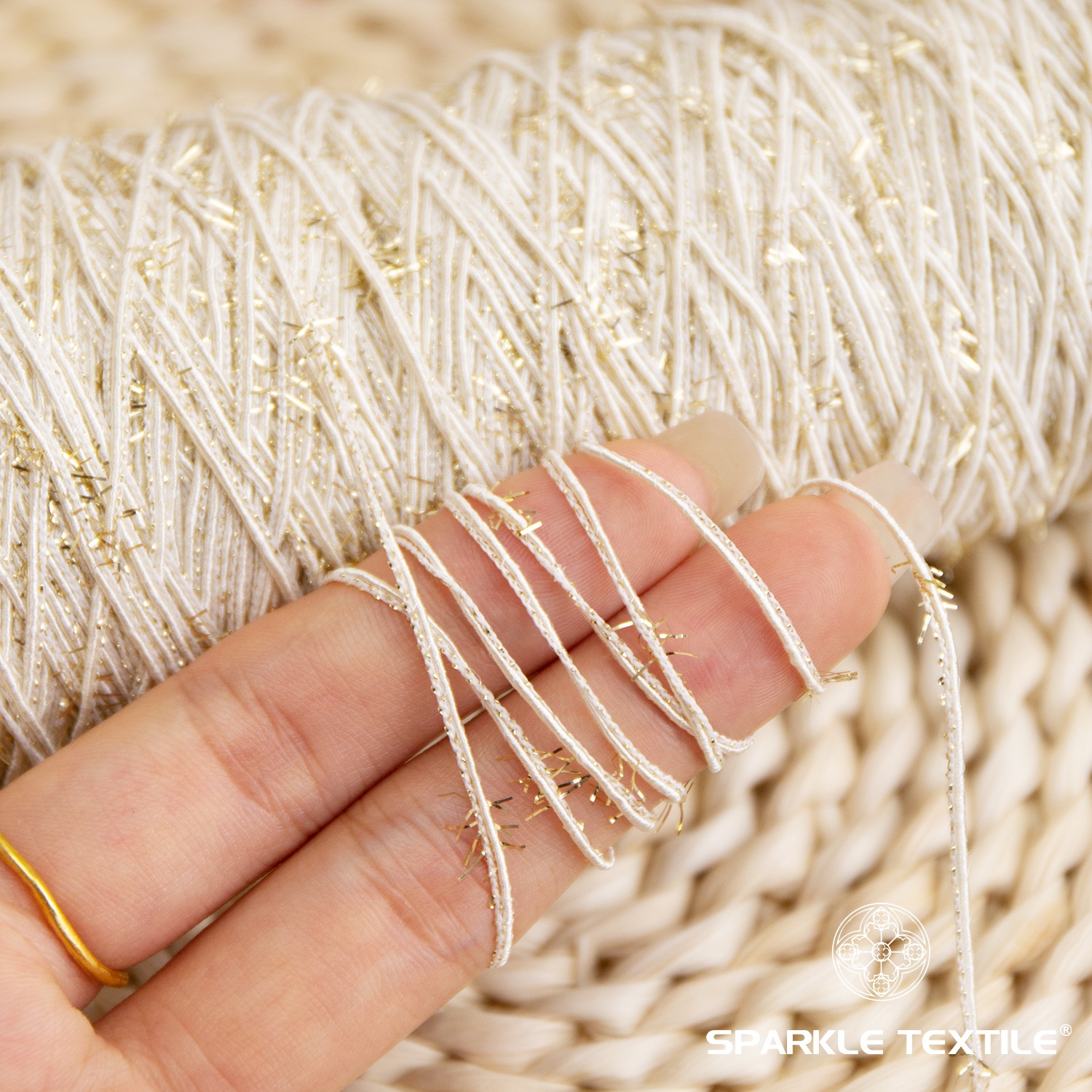 Fancy Metallic Glitter Yarn Imitation Linen Polyester Rope Texture Yarn for Hand & Machine Knitting Hat