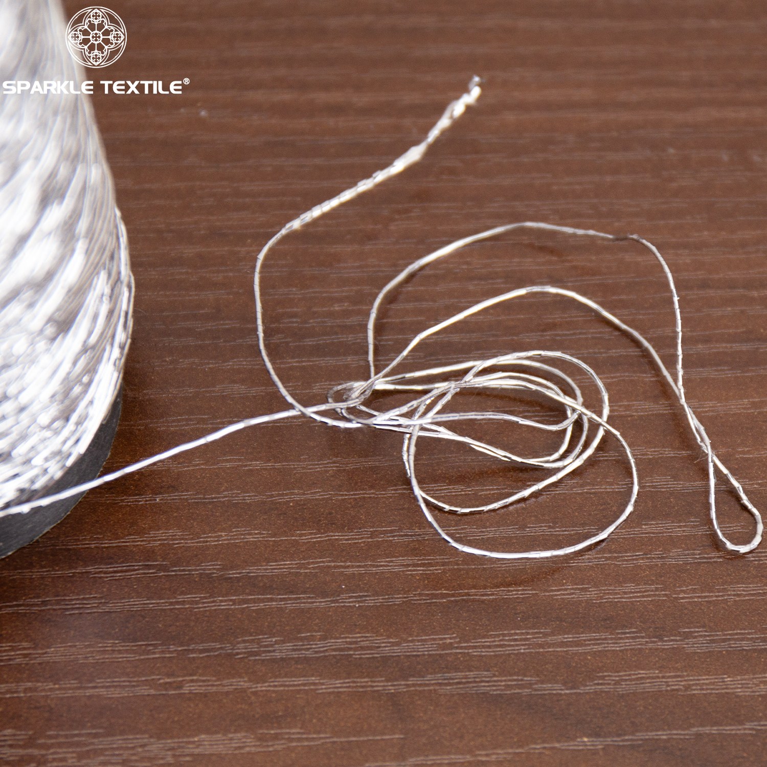Silver Polyester Metallic Fancy Yarn Thick Silver Lurex Yarn for Knitting Weaving Garment Embroidery Textile Decoration