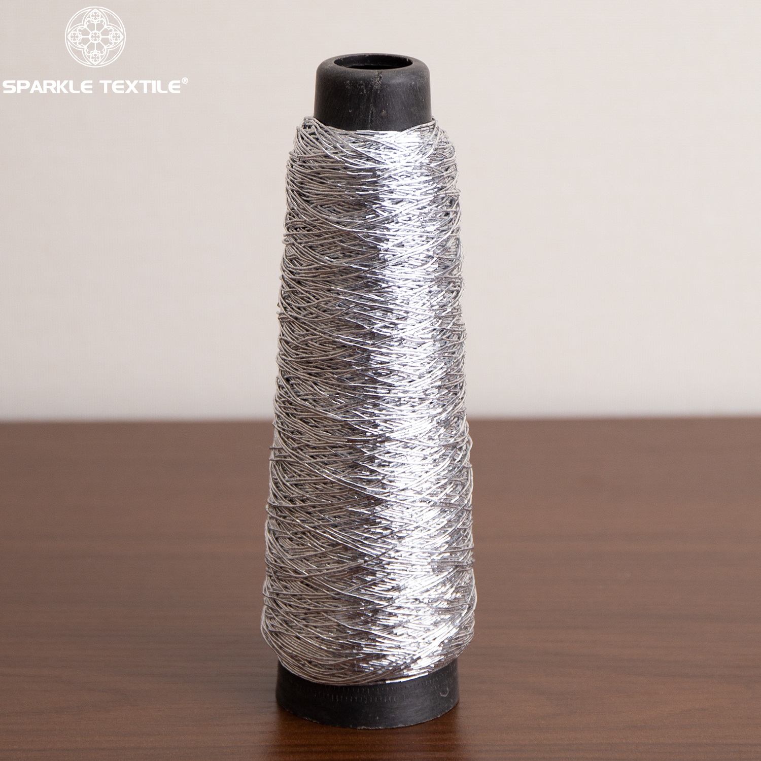 Silver Polyester Metallic Fancy Yarn Thick Silver Lurex Yarn for Knitting Weaving Garment Embroidery Textile Decoration