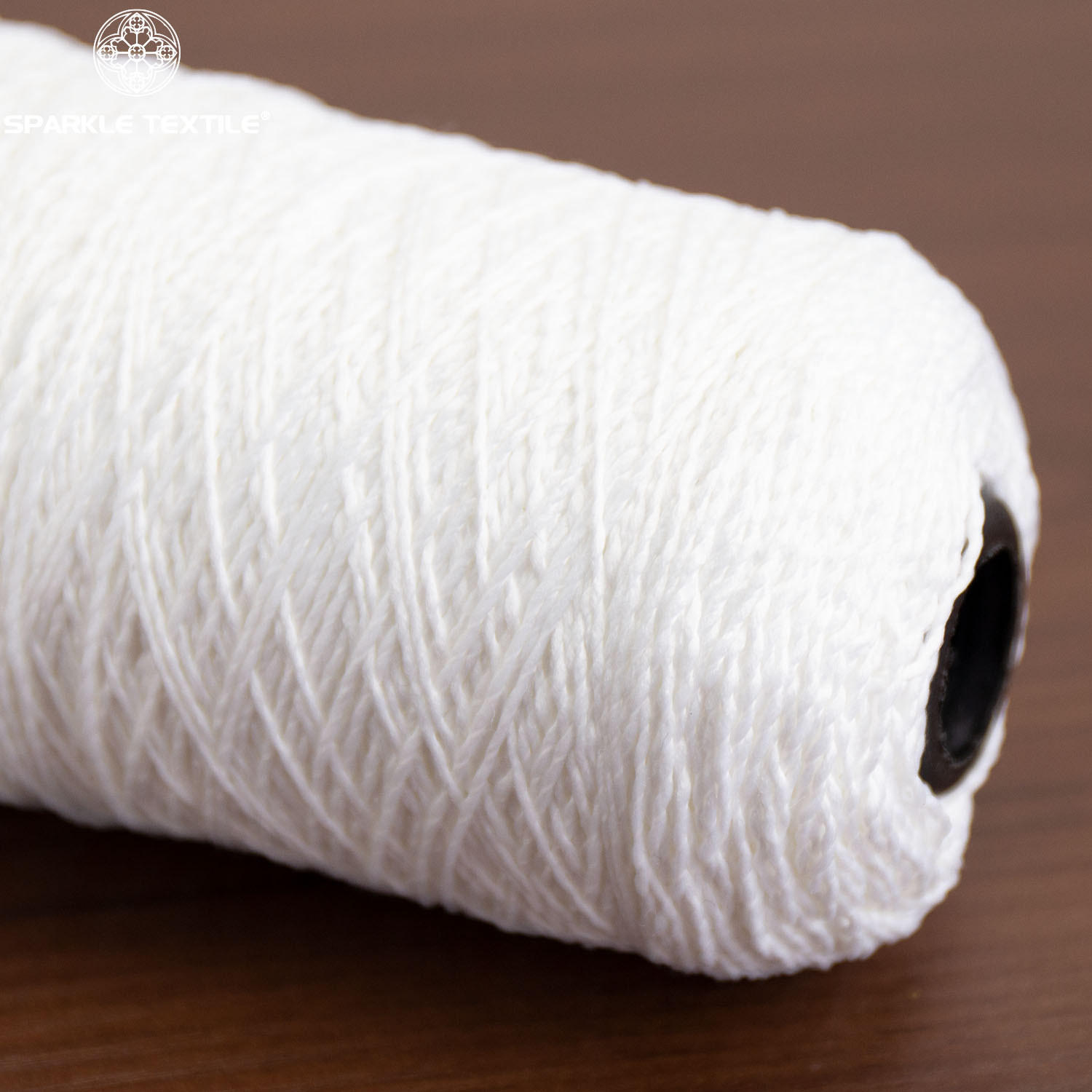 White Crinkle Fancy Yarn Textured Crepe Novelty Yarn Soft Bumpy Yarn for Knitting Crochet Sweater Scarf Home Textile