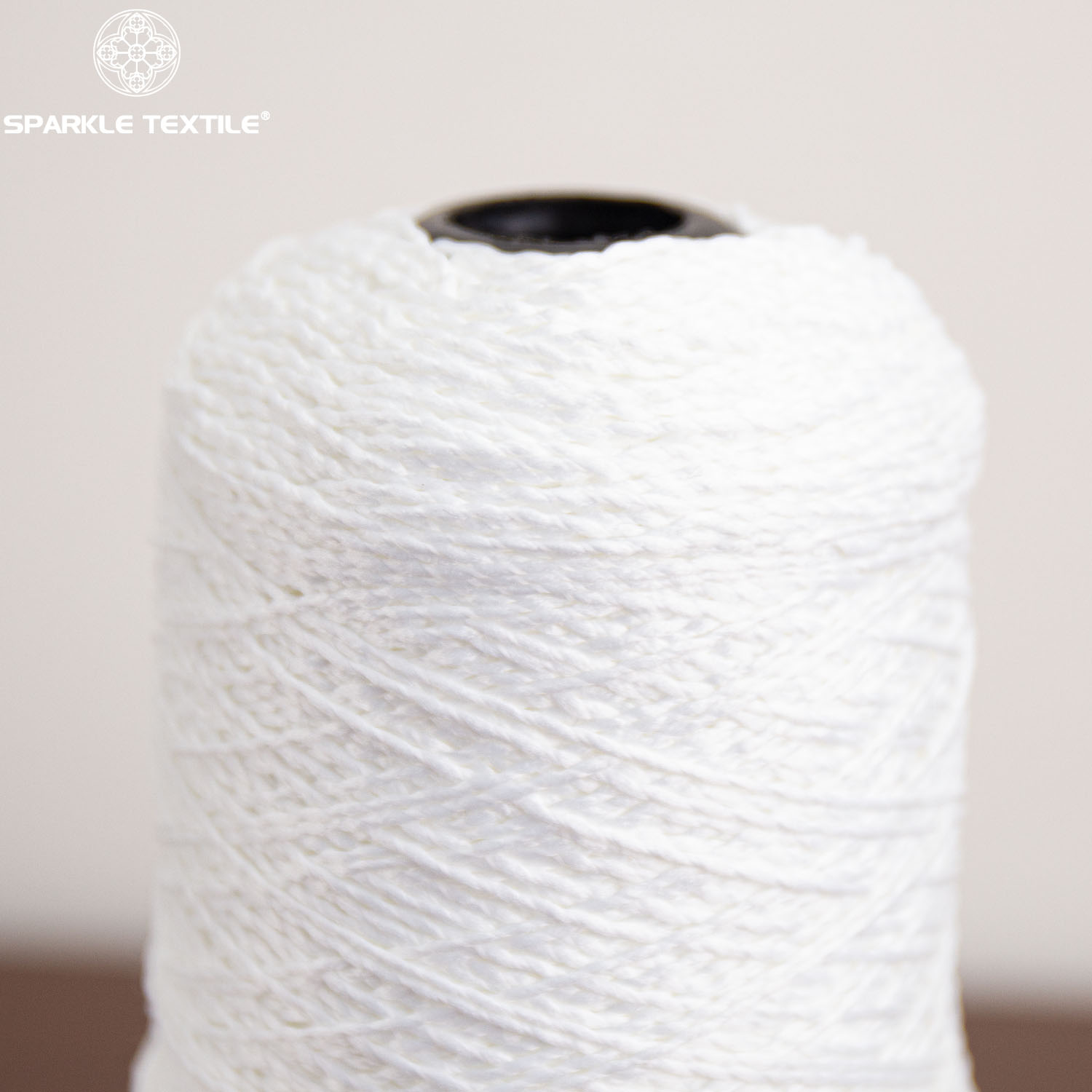 White Crinkle Fancy Yarn Textured Crepe Novelty Yarn Soft Bumpy Yarn for Knitting Crochet Sweater Scarf Home Textile
