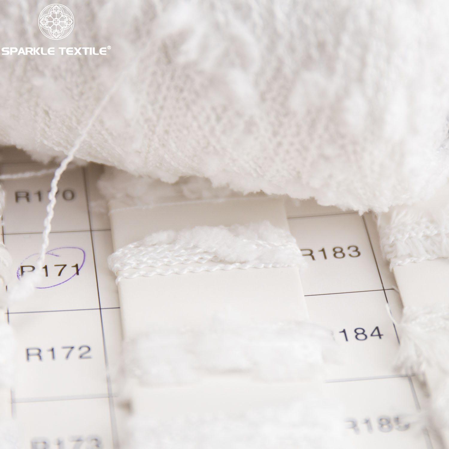 White Flag Yarn Toothbrush Fancy Yarn Loop Slub Novelty Textured Yarn for Knitting Crochet Sweater Home Textile