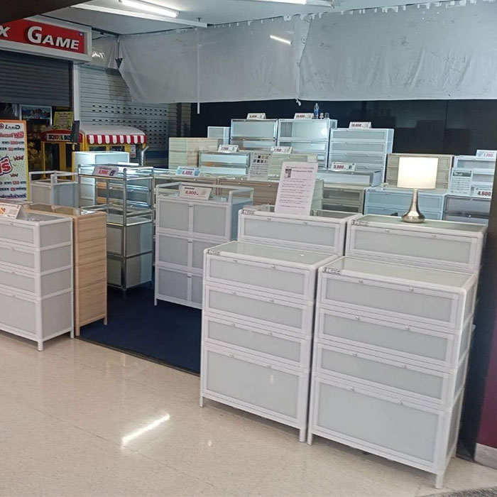 Oversea client - one of their stores Consistency display markets the brand