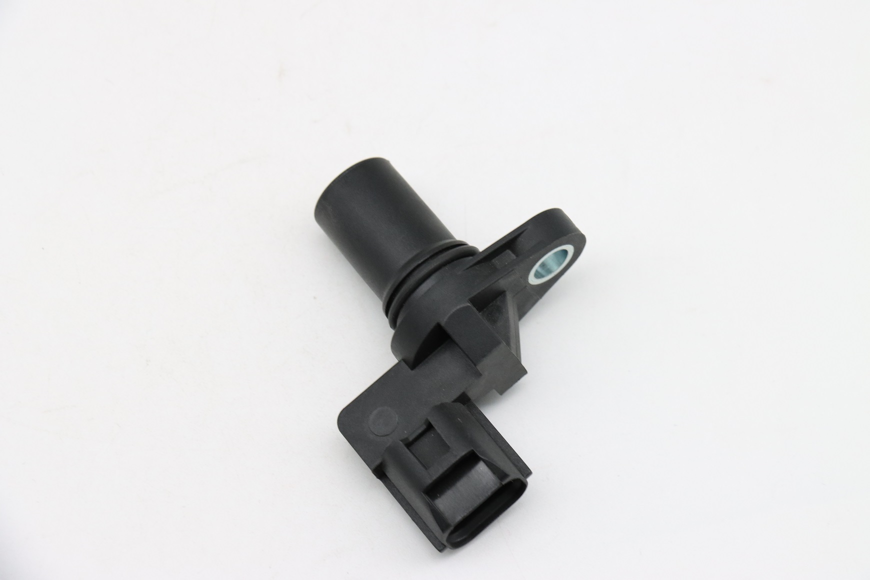 ENGINE CAMSHAFT POSITION SENSOR