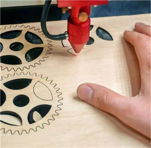 Papan Lapis Kilang Pemotongan Laser