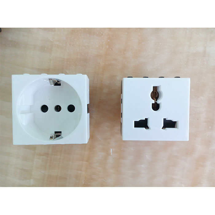 125V Wall Socket